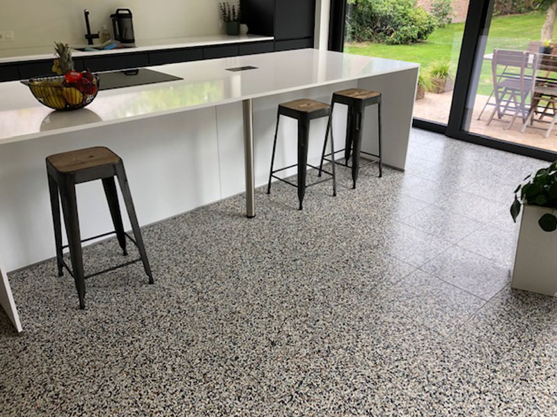 0003_Realisation_carrelage_interieur_cuisine_salon_terrasse_Carrelages_tournai_Waleckx
